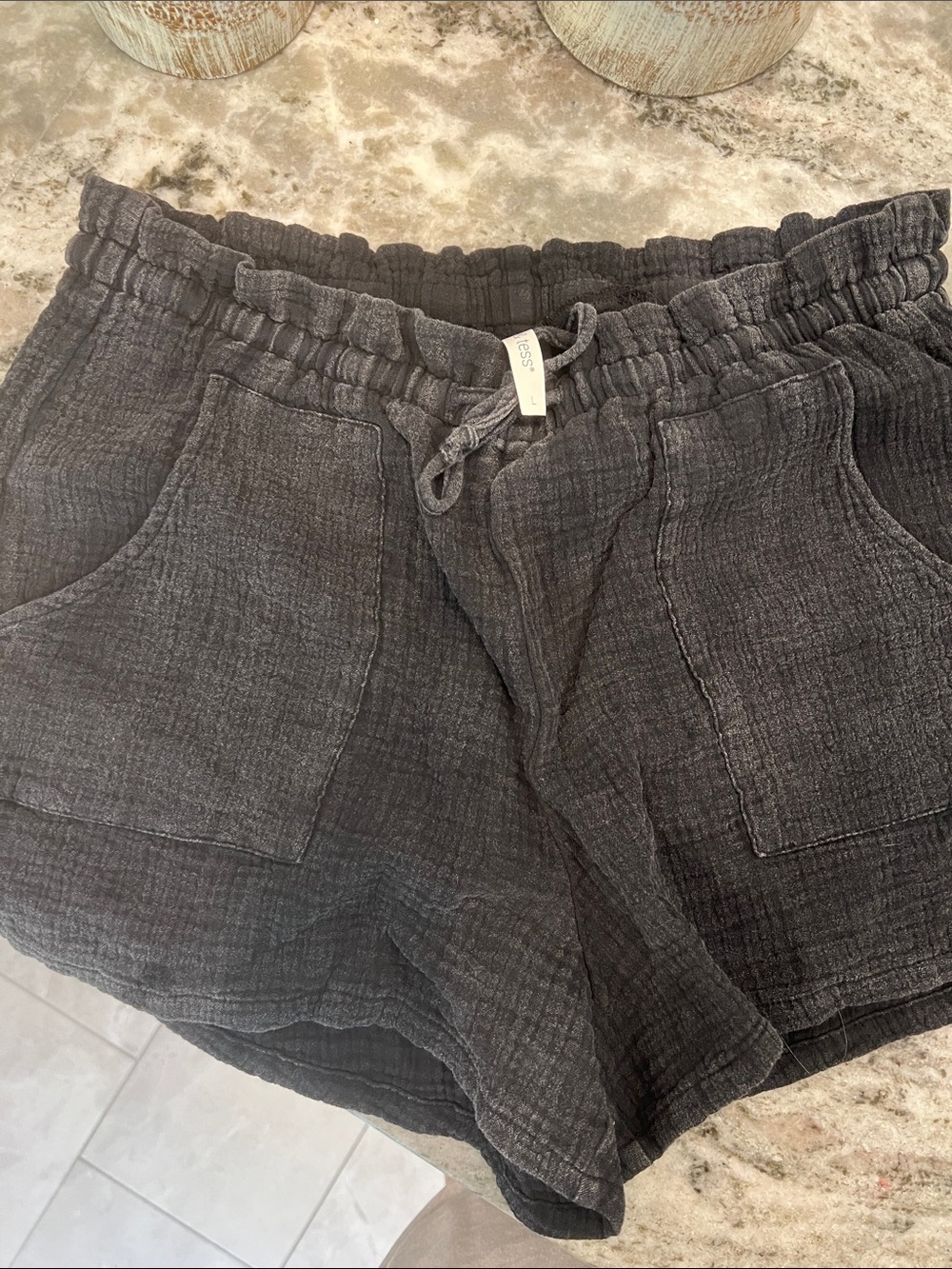 Women's MIA & TESS Black Pull-On Pocket Shorts size large